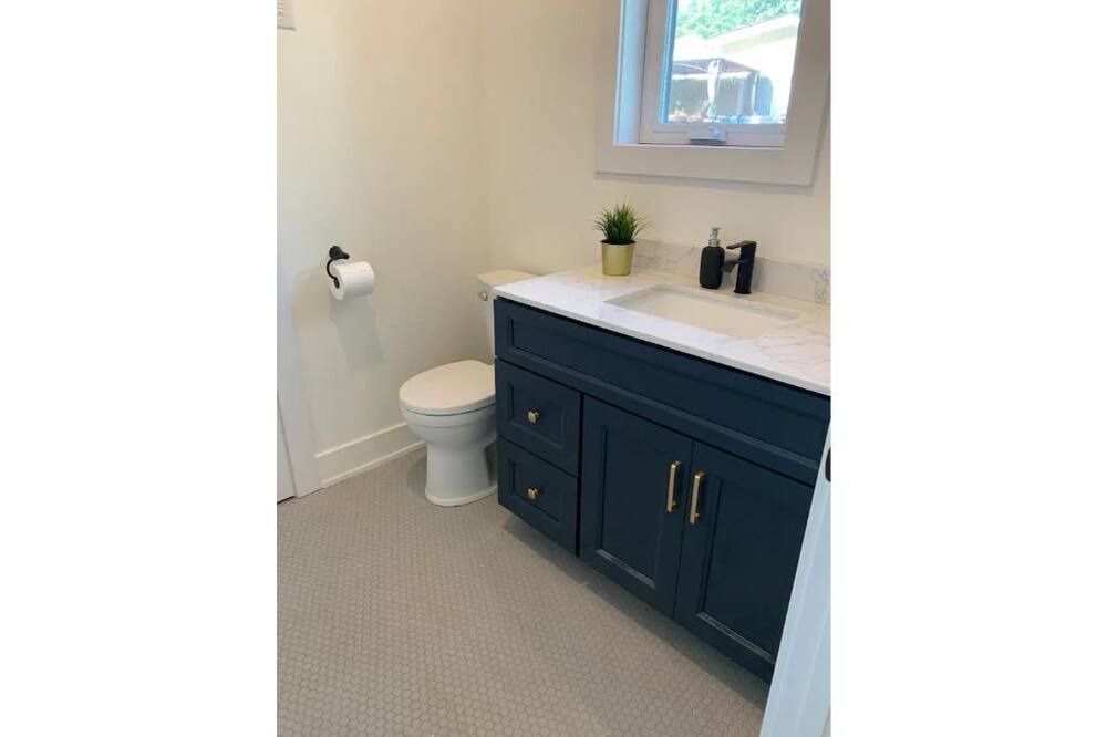 Photo of Bathroom in Irondale