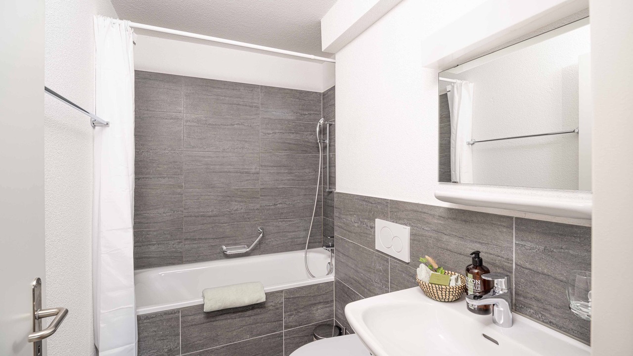 Photo of Bathroom in Hard