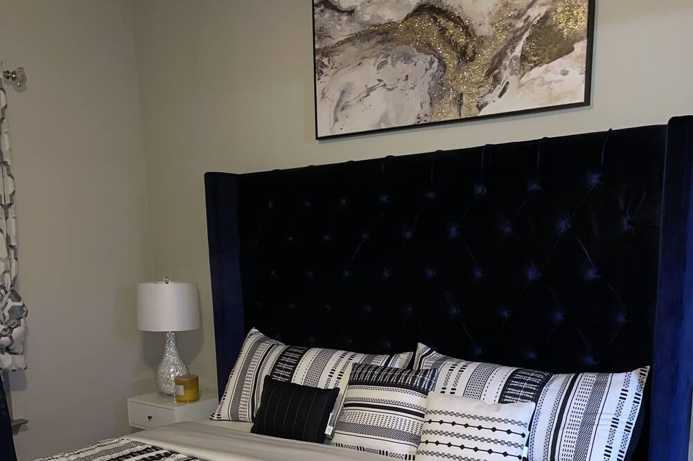 Photo of Bedroom in Far North Dallas