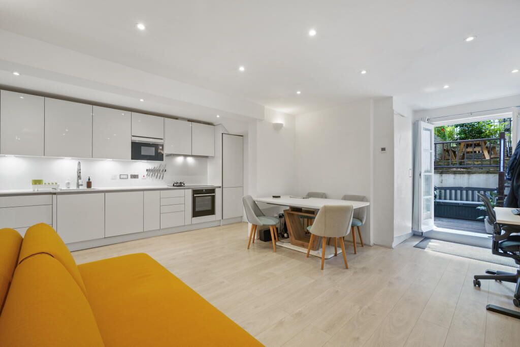 Photo of Others in Forest Gate