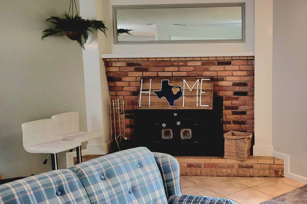 Photo of Bedroom in Edom