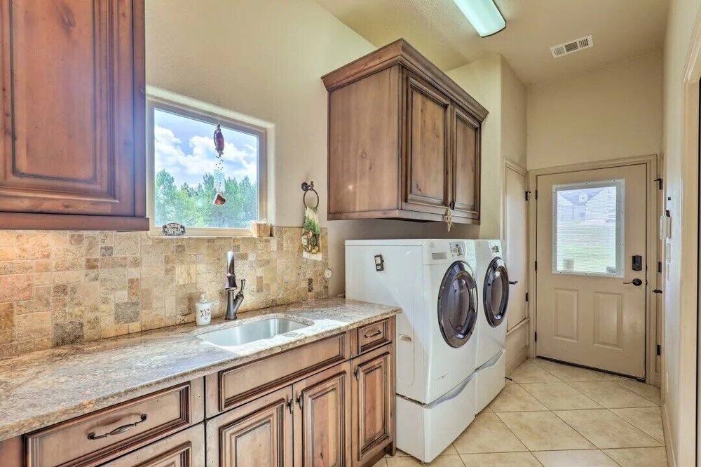 Photo of Bedroom in Bastrop