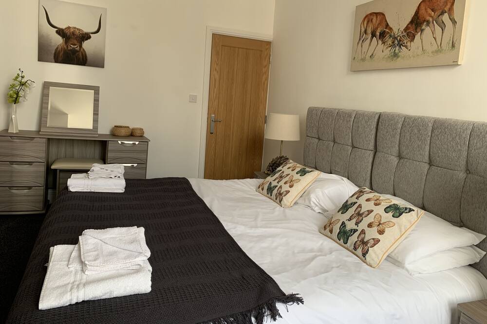 Photo of Others in Leek