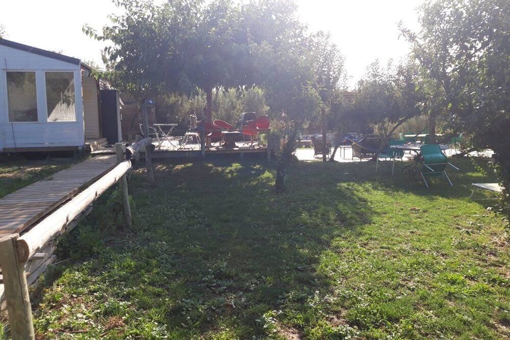 Photo of Others in Le Cailar
