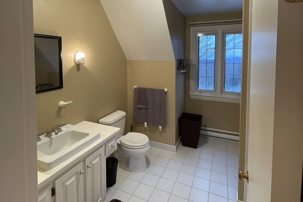 Photo of Bathroom in Knowlton