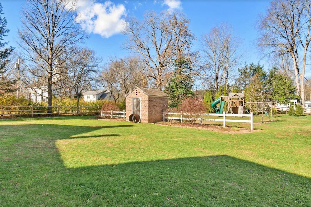 Photo of Outdoor in Ashley Falls