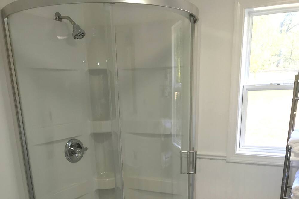 Photo of Bathroom in Bruno
