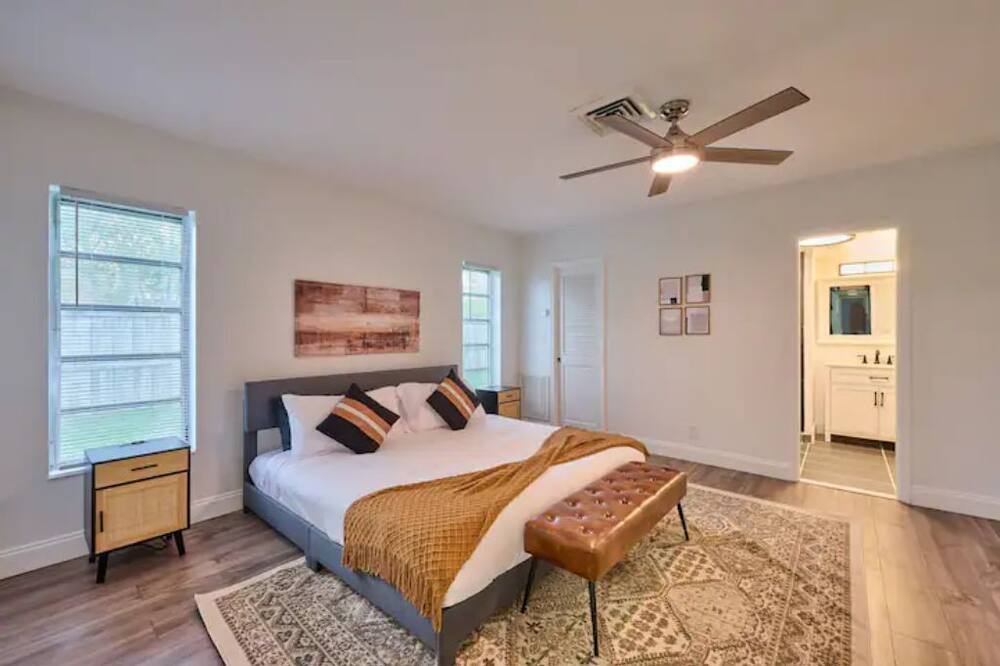 Photo of Bedroom in Lighthouse Point