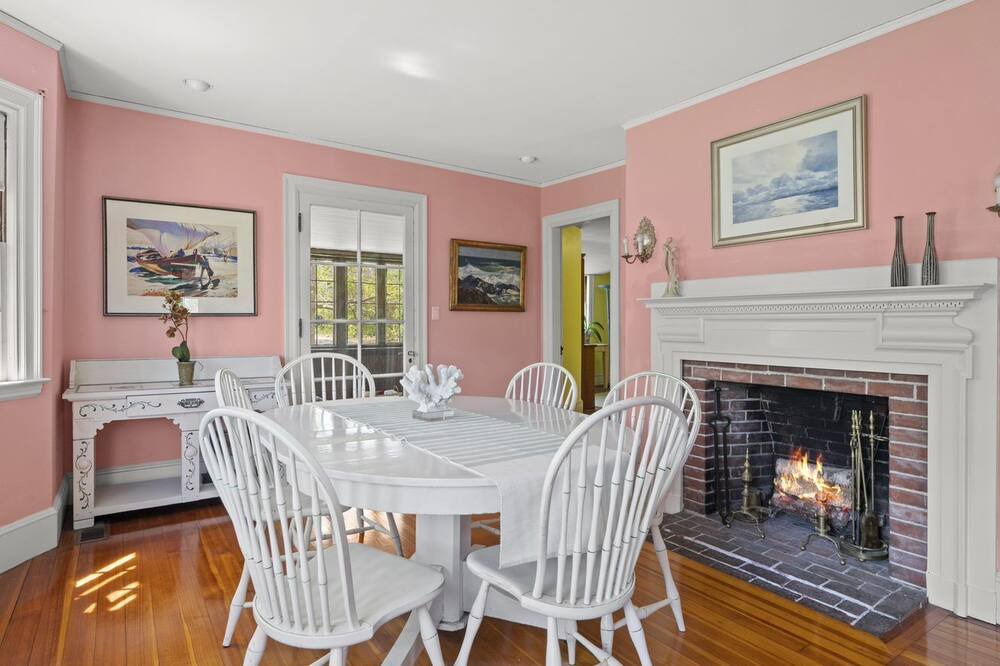 Photo of Livingroom in Nahant