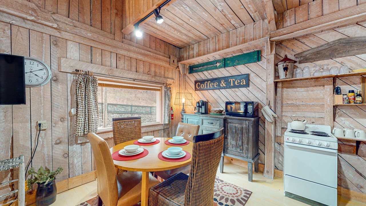 Photo of Kitchen in Eureka Springs Historic District