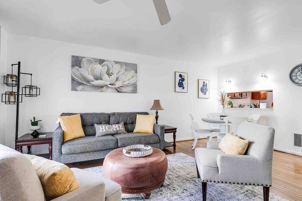 Photo of Livingroom in Tuckahoe
