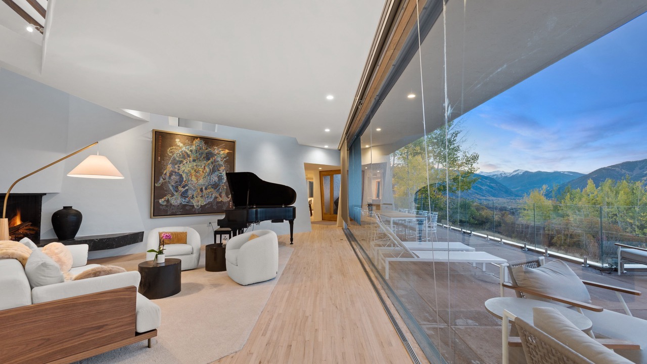 Photo of Livingroom in Aspen