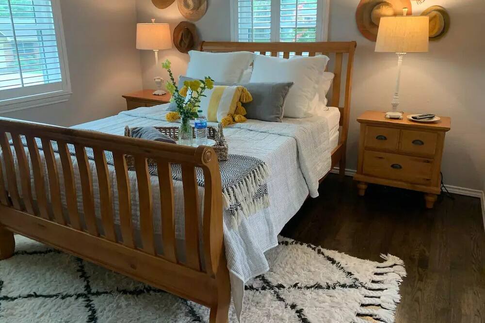 Photo of Bedroom in Rockwall