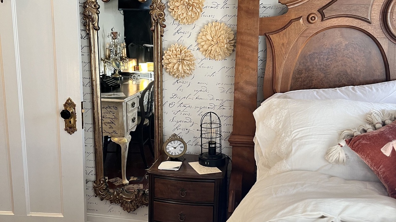 Photo of Bedroom in Poverty Ridge