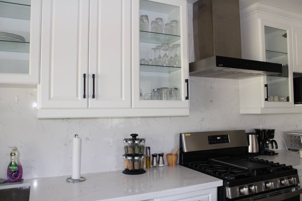 Photo of Kitchen in Caledon