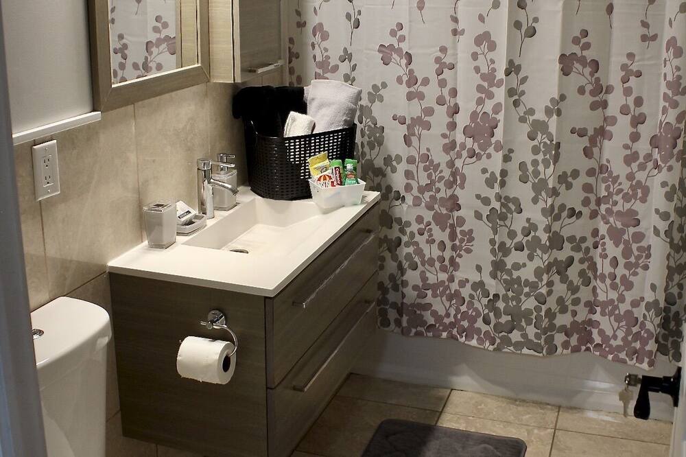 Photo of Bathroom in Caledon