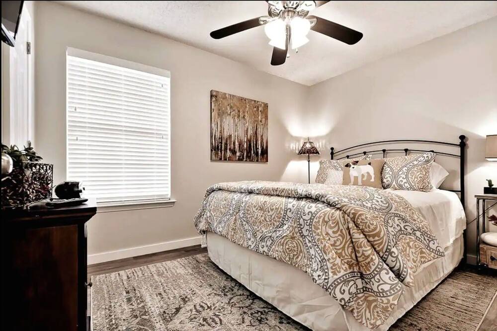 Photo of Bedroom in Fayetteville