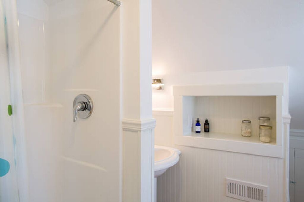 Photo of Bathroom in Woodland