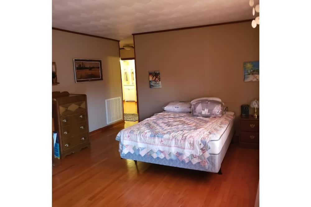 Photo of Bedroom in Marion