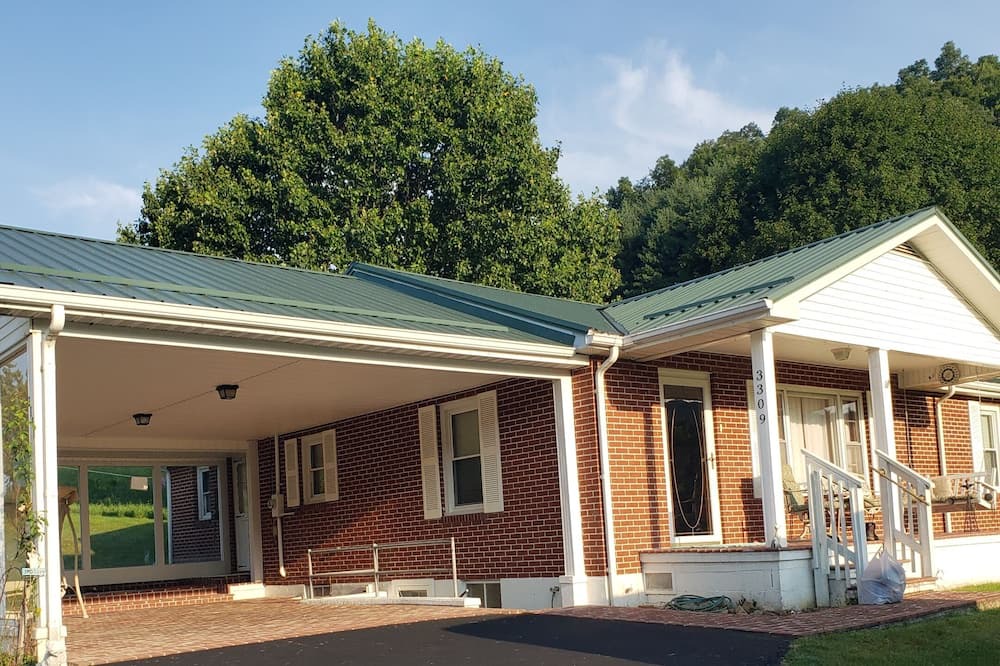 Photo of Outdoor in Marion