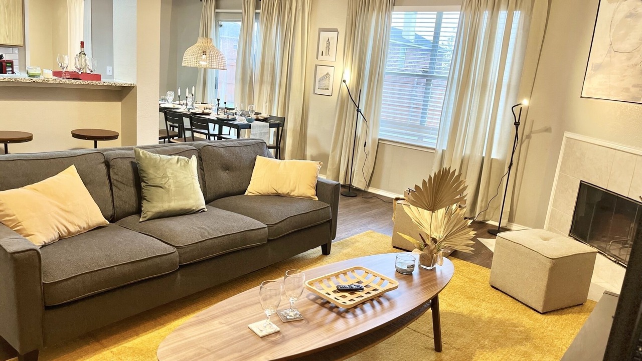 Photo of Livingroom in Glenn Heights