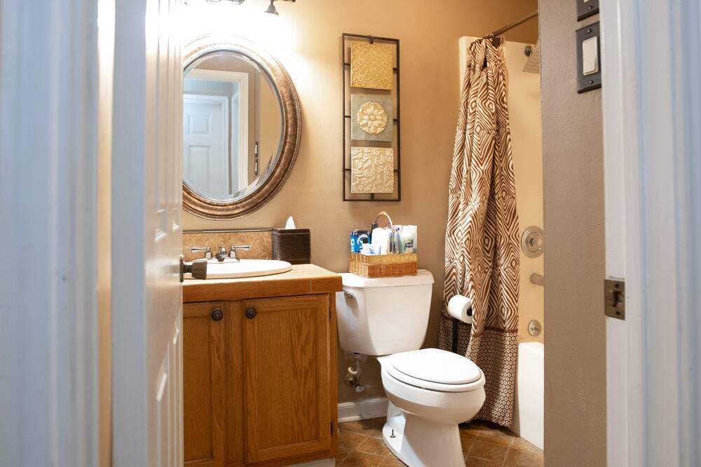 Photo of Bathroom in Alexandria