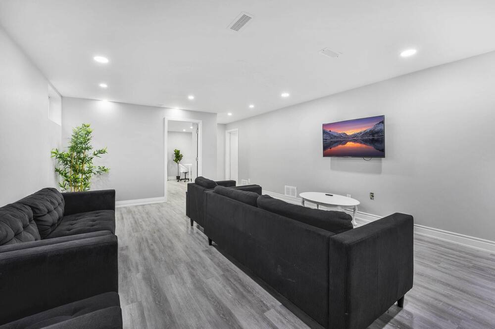 Photo of Livingroom in Milton