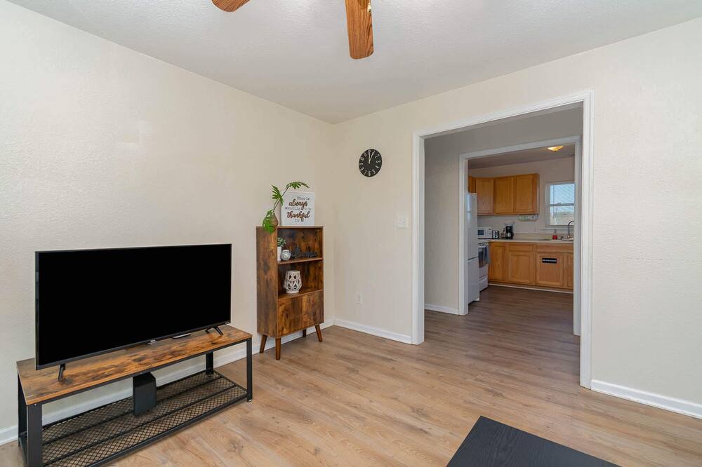 Photo of Livingroom in Buckroe Beach