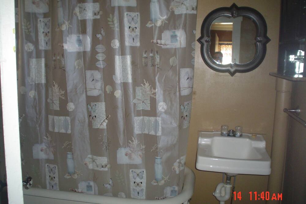 Photo of Bathroom in Jetmore