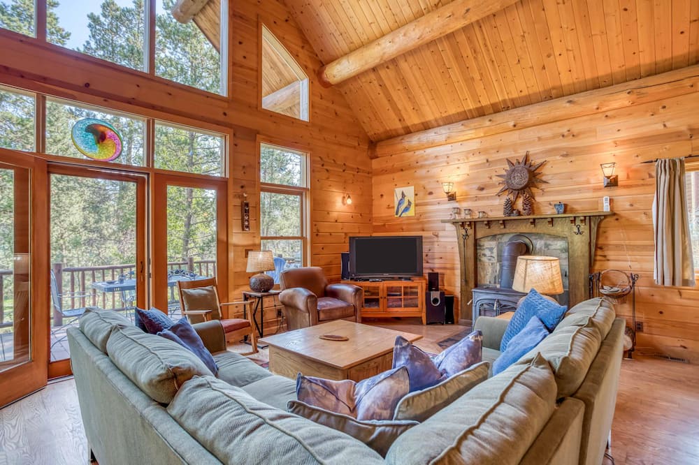 Photo of Livingroom in Three Rivers