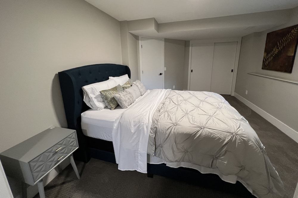 Photo of Bedroom in Signal Hill