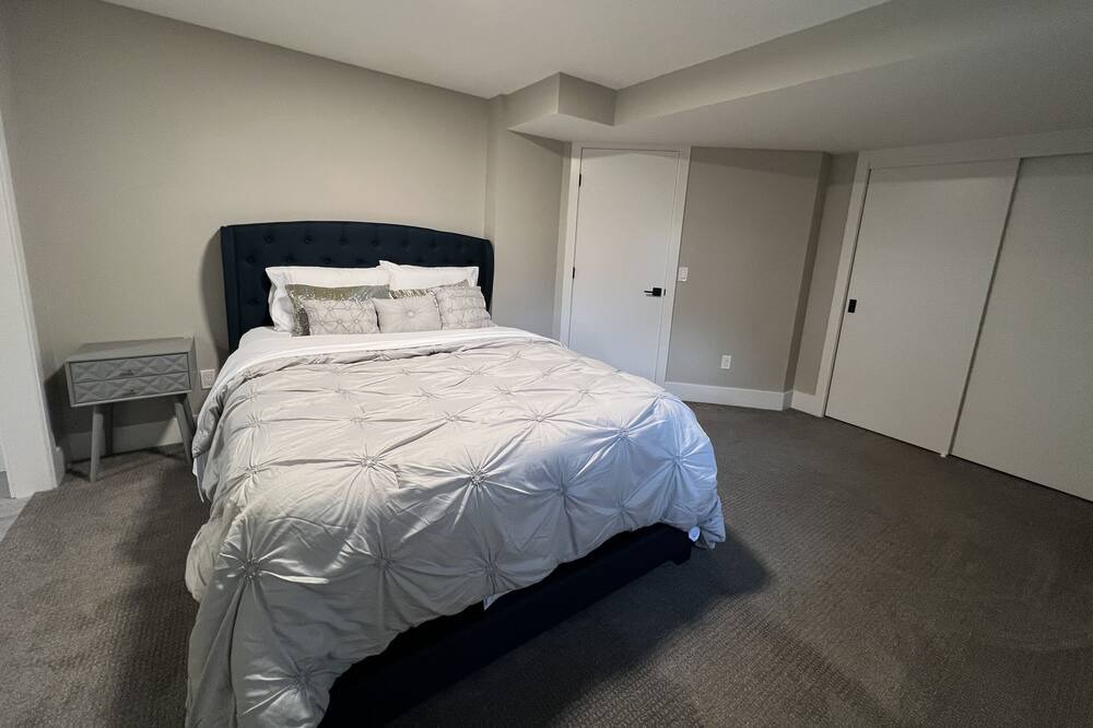 Photo of Bedroom in Signal Hill