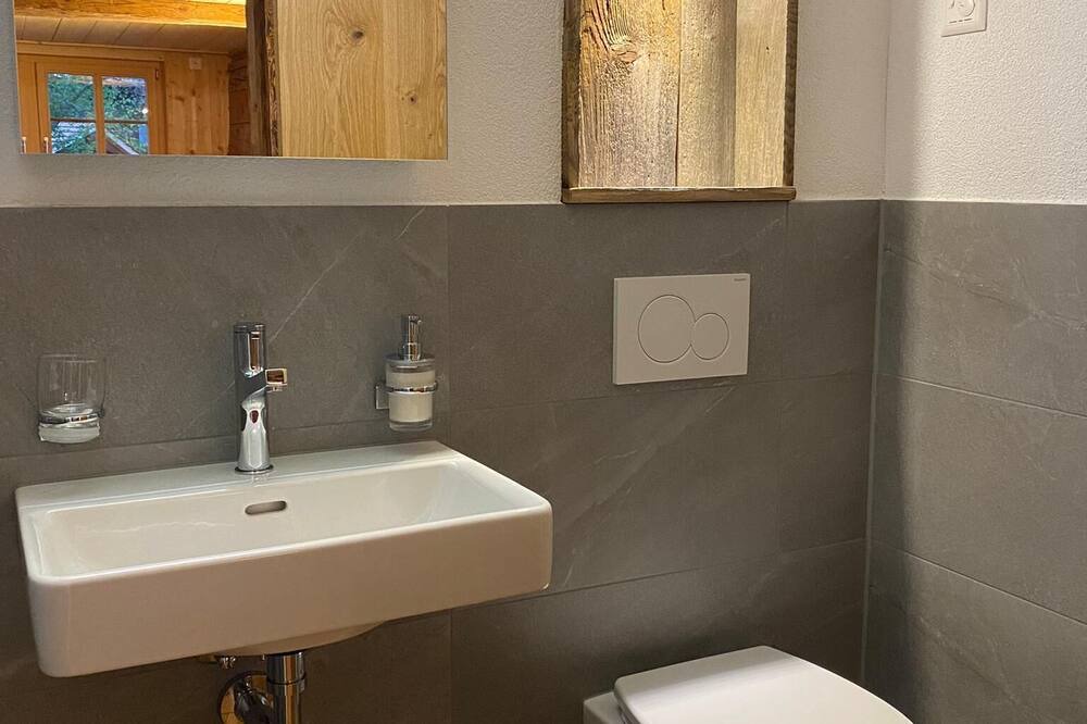 Photo of Bathroom in Meiringen