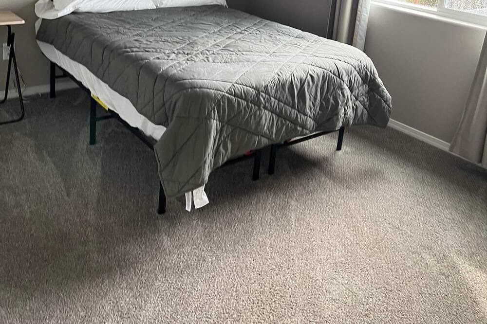 Photo of Bedroom in Alvadore