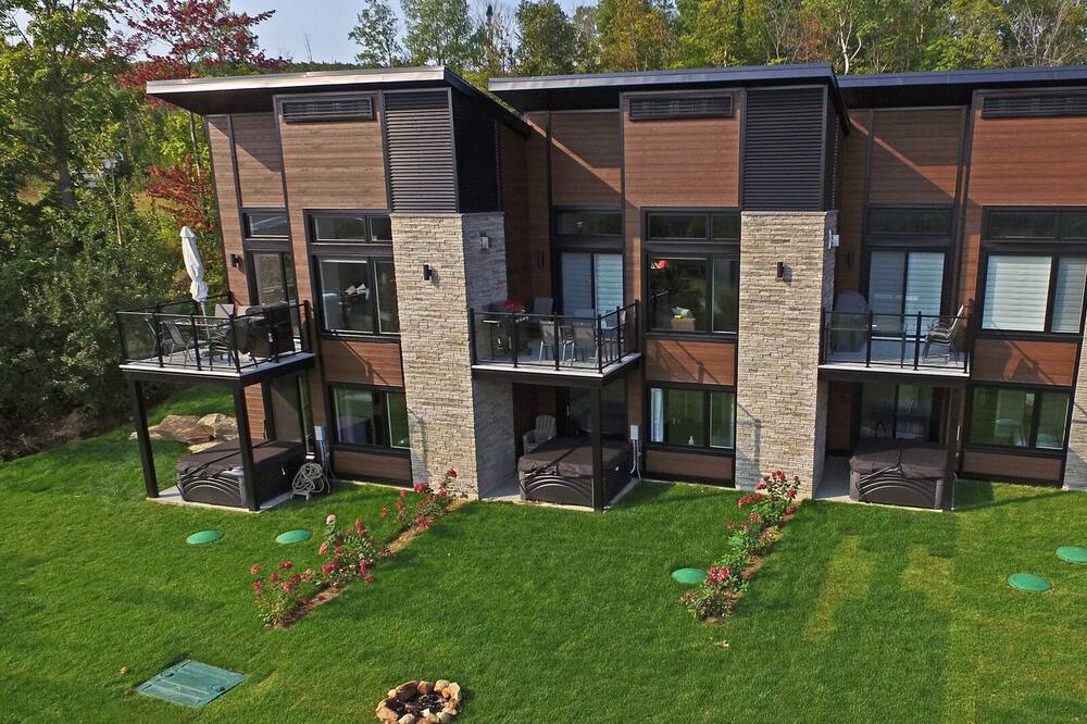 Photo of Outdoor in Sainte-Emelie