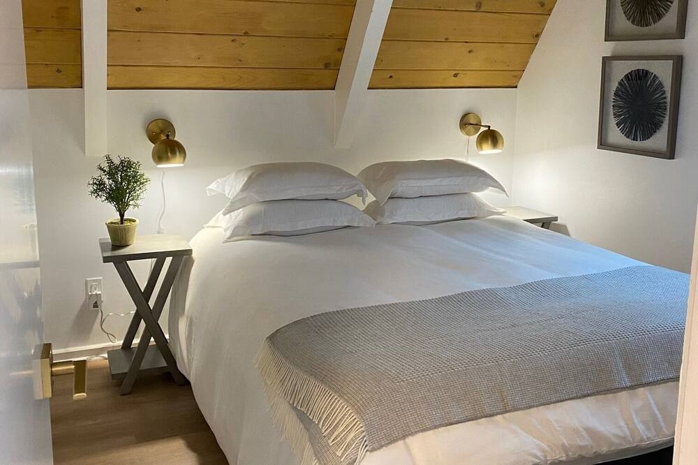 Photo of Bedroom in Harbor Springs
