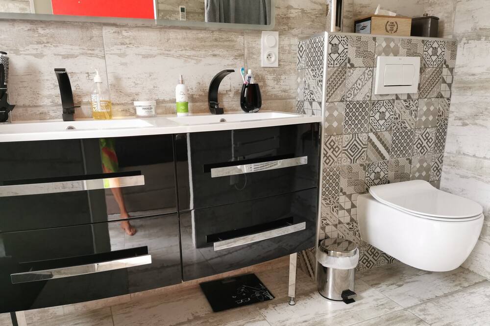 Photo of Kitchen in Plaissan