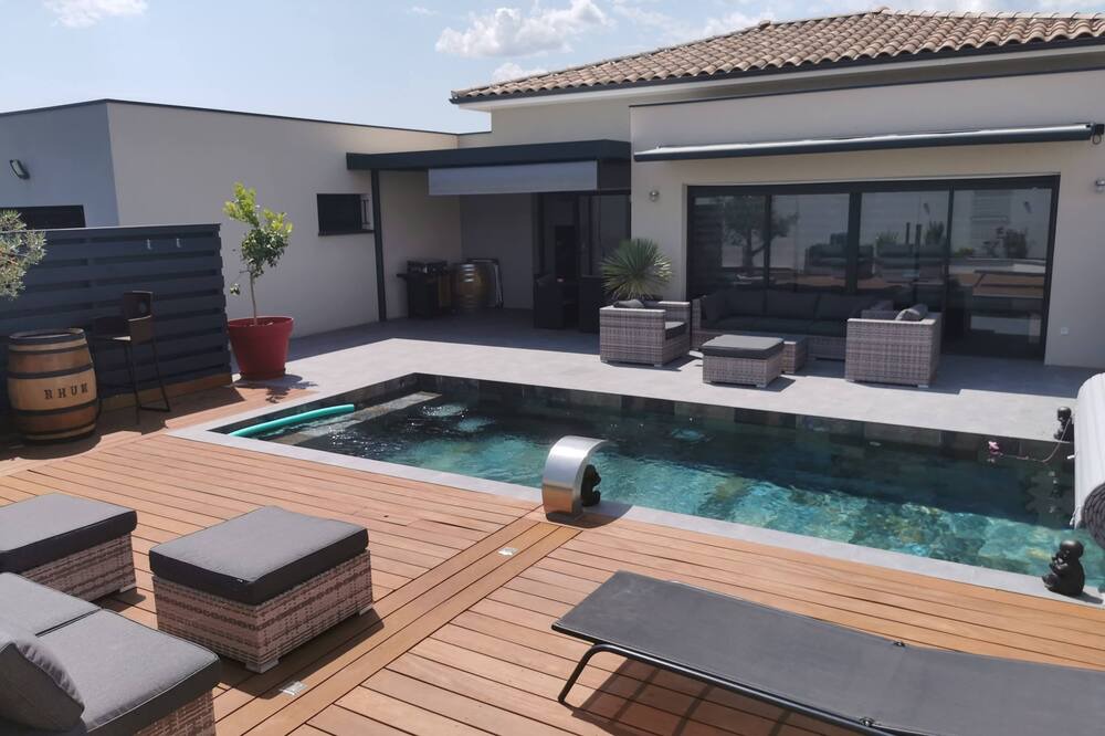 Photo of Outdoor in Plaissan