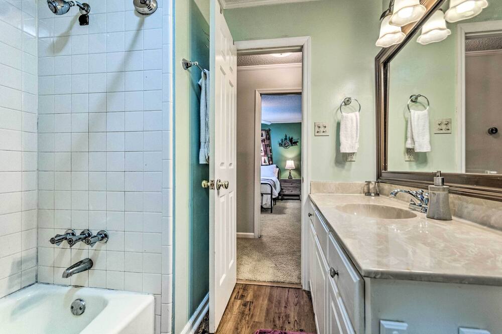 Photo of Bathroom in Reservoir