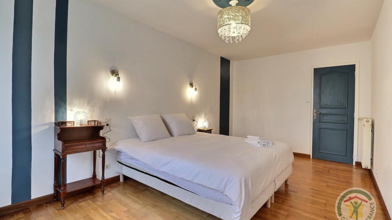 Photo of Others in Landavran