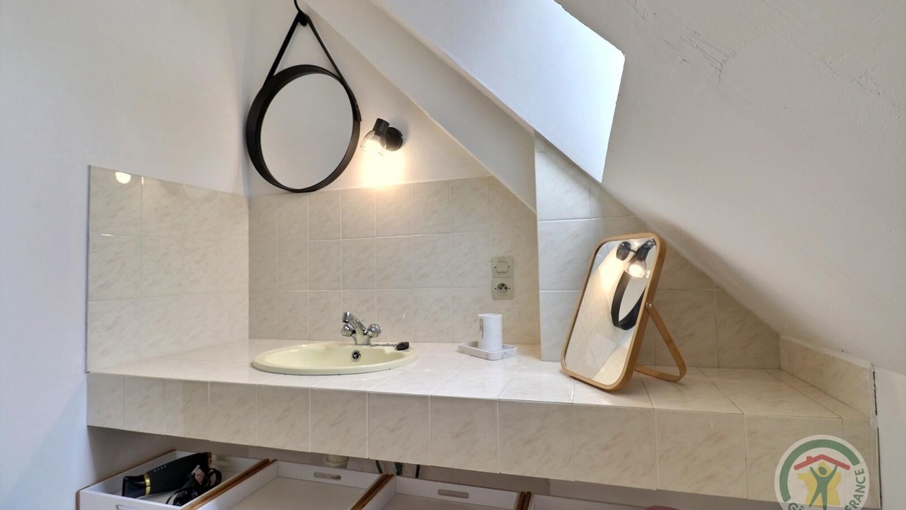 Photo of Others in Landavran