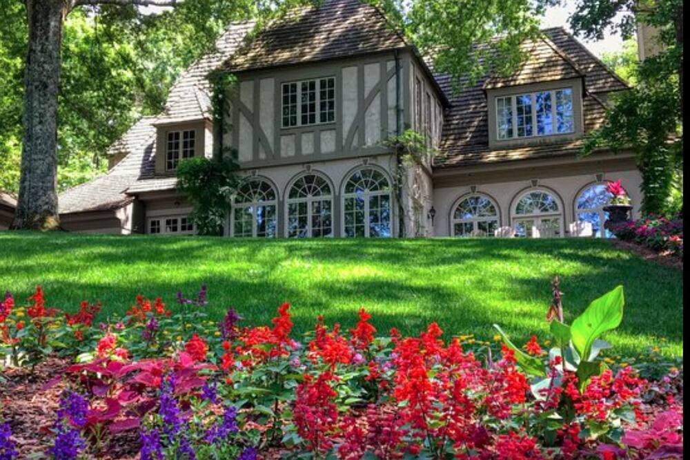 Photo of Others in Ball Ground