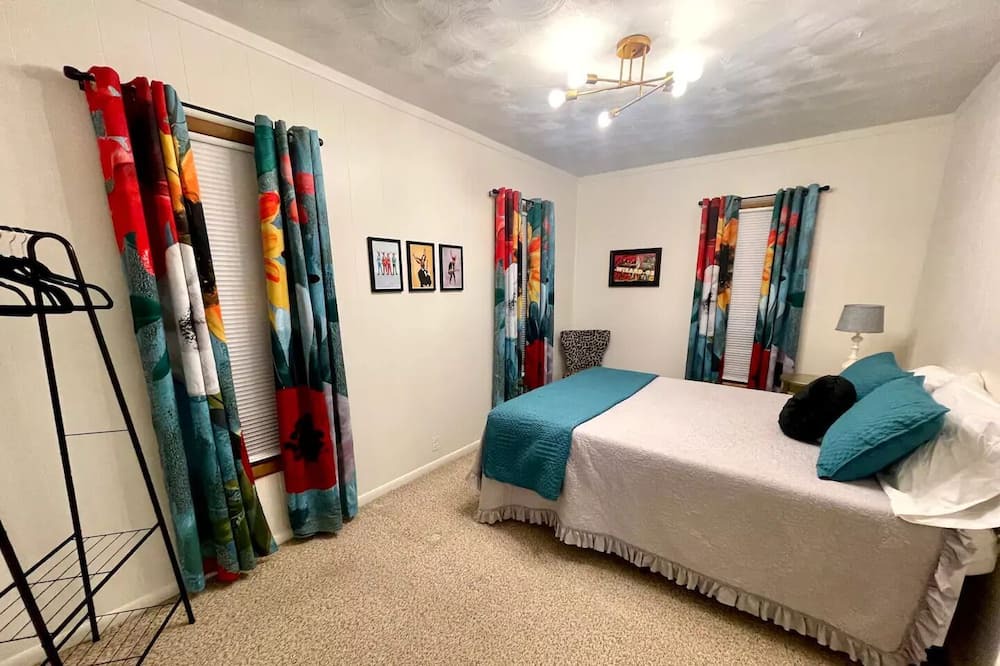 Photo of Bedroom in Ellsworth