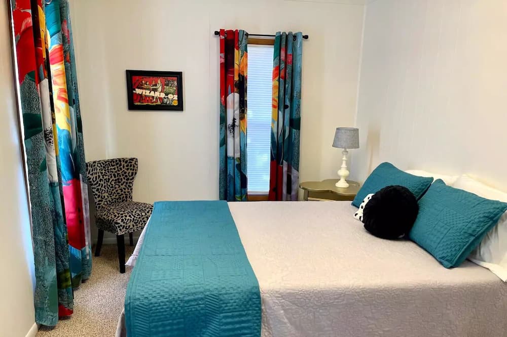 Photo of Bedroom in Ellsworth