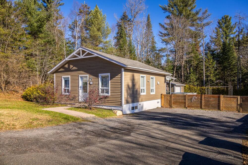 Photo of Outdoor in Sainte-Marguerite-du-Lac-Masson