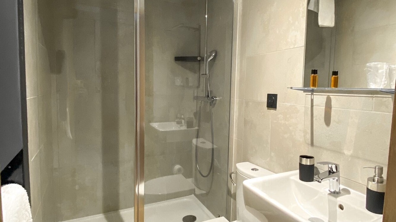 Photo of Bathroom in Maubeuge