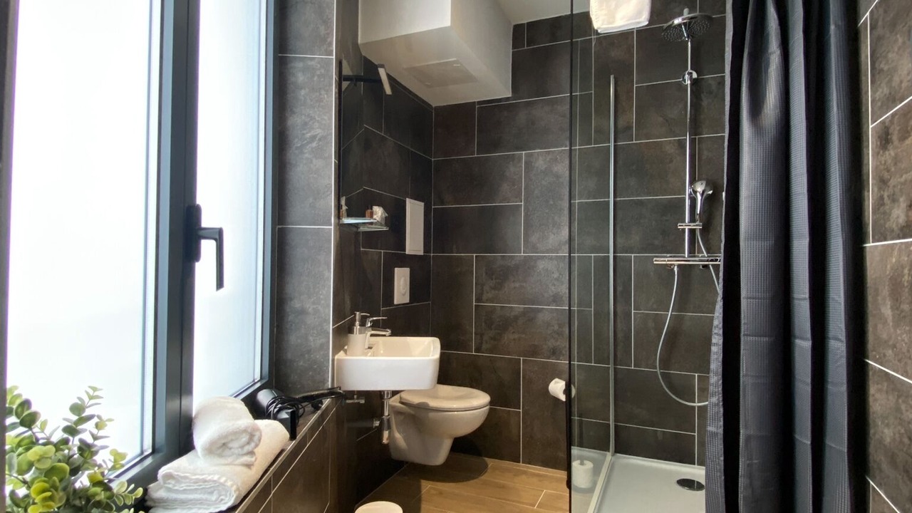 Photo of Bathroom in Maubeuge