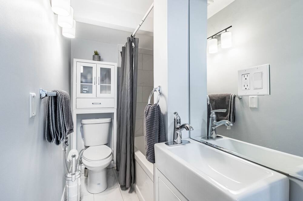 Photo of Bathroom in Rockwood