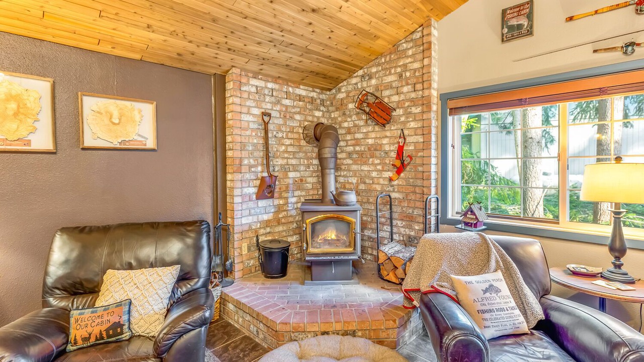 Photo of Others in Packwood