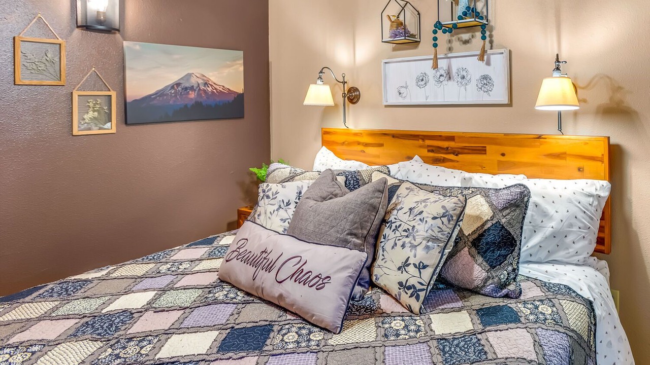 Photo of Others in Packwood